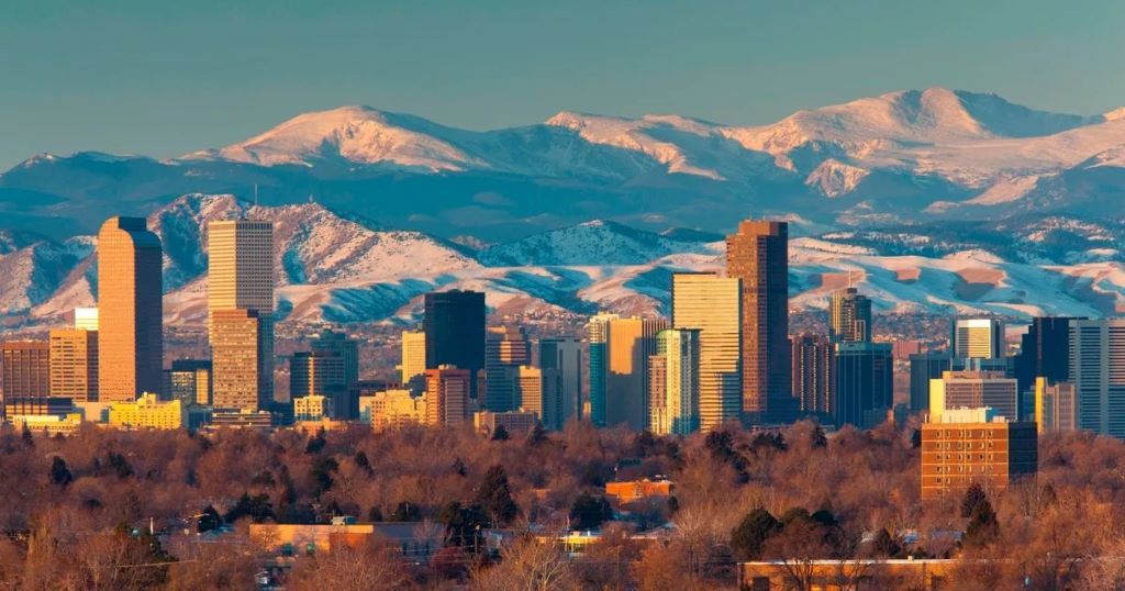 Denver, Colorado: Where Urban Buzz Meets Mountain Majesty