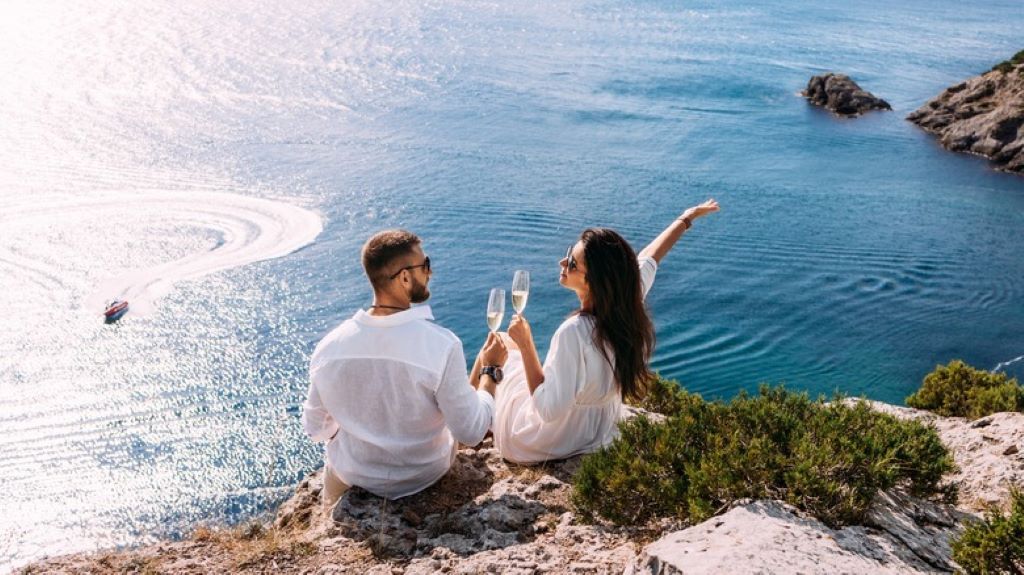 Love is in the Air: Romantic Adventures for Couples in Colorado Springs