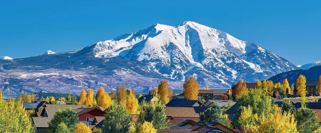 Navigating the Rocky Mountain Real Estate: Can Foreigners Buy Property in Colorado?